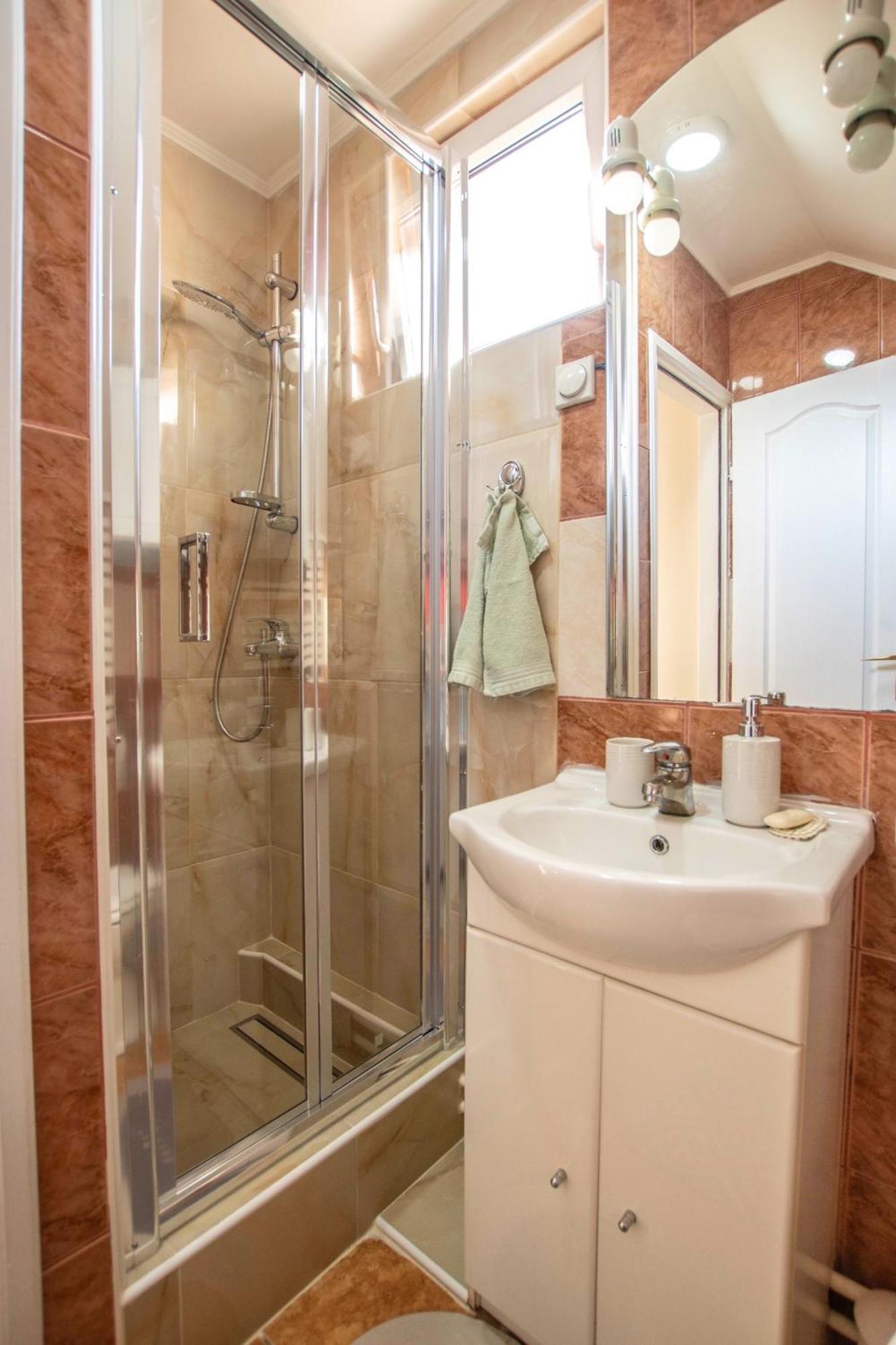 Garden Apartment 2 수보티차 외부 사진