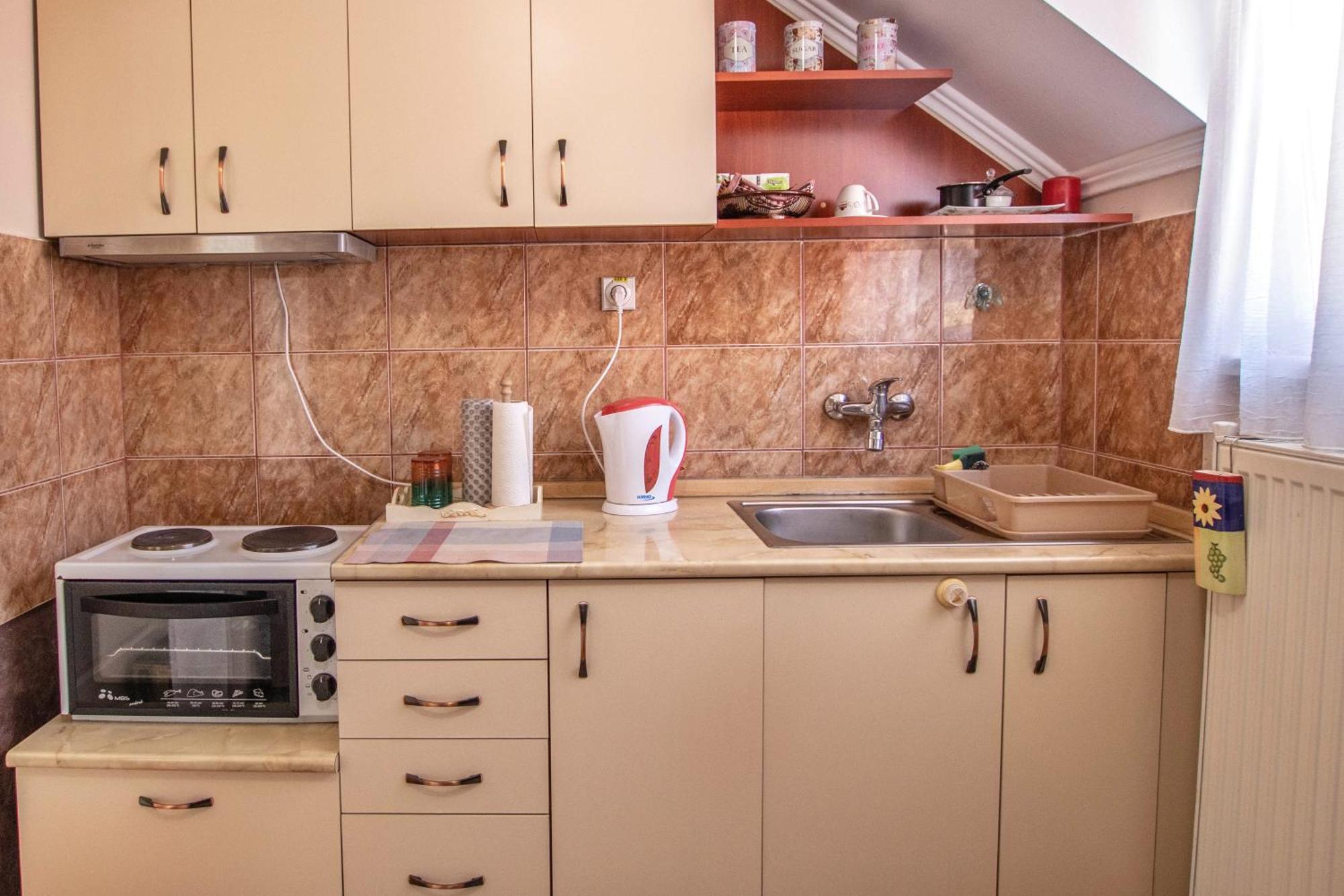 Garden Apartment 2 수보티차 외부 사진